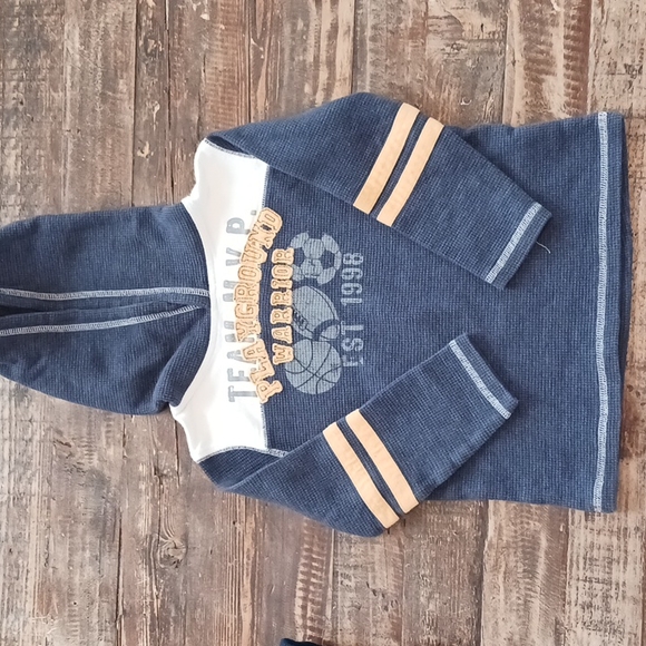 Boys vest and Long sleeve top matching set - Picture 4 of 7